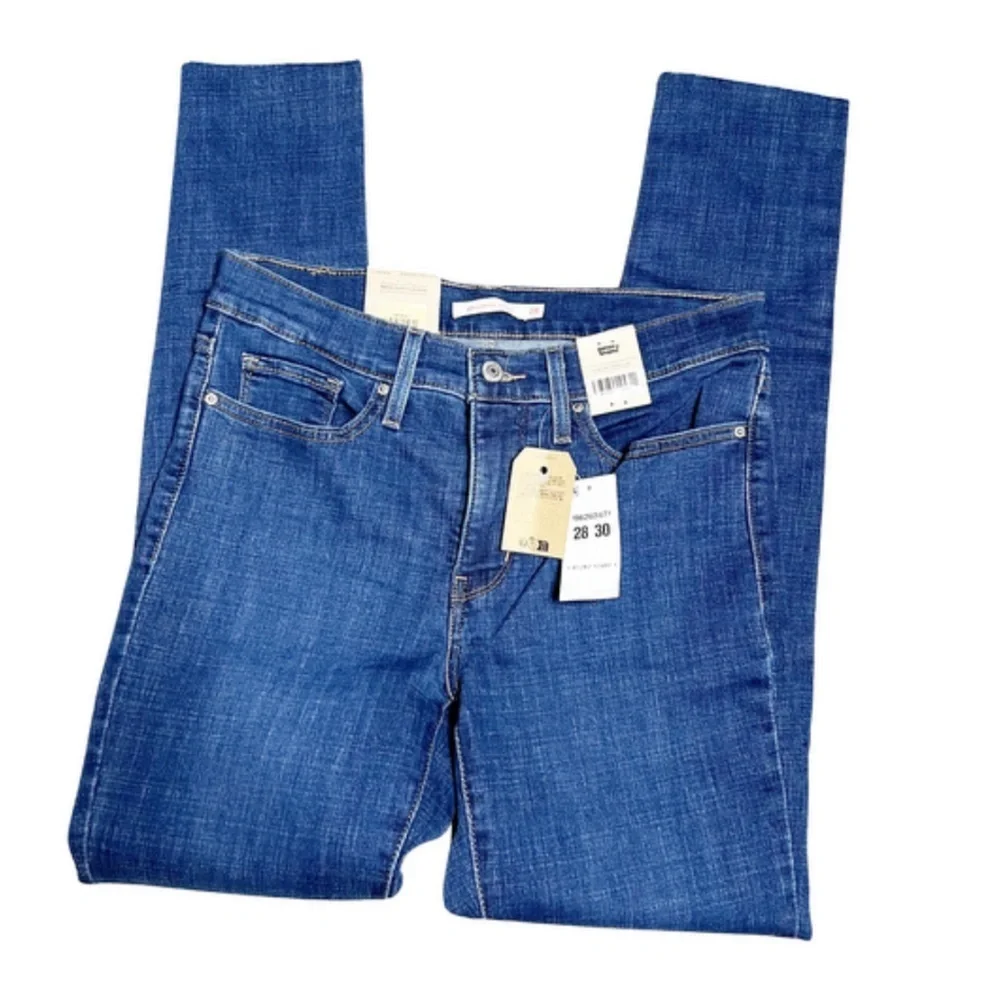 NWT Levi's Women's 721 High Rise Skinny Jeans Blue Stretch‎ Denim Size 28